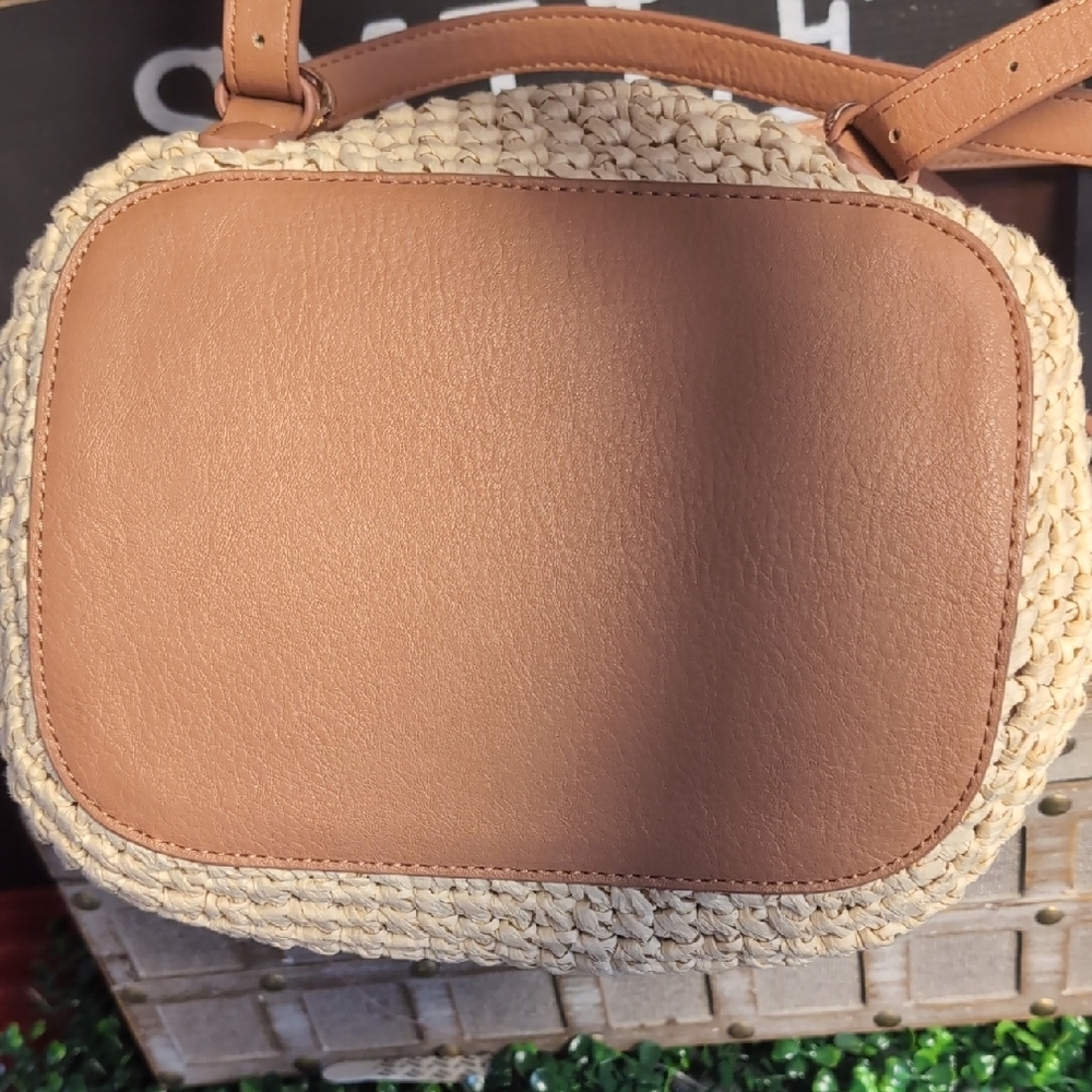 Top Handle Woven Backpack In Camel & Cashew With Rose Gold Details By LC - Picture 11 of 15